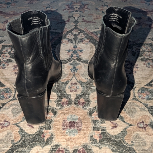 Steve Madden Acton ankle bootie - Picture 4 of 8